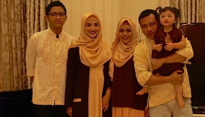 Ashanty Ungkap Keinginan Aurel untuk Berhijab 1 Foto: www.storibriti.com