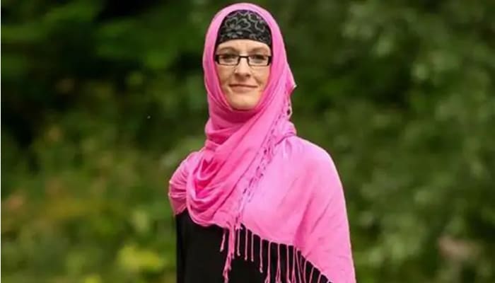 Syarat Pakaian Muslimah