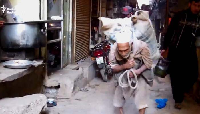 Tak Ingin Mengemis, Gani Baba Rela Jadi Kuli Panggul dan Berjalan Sejauh 100 Km 1 Pekerjaan Terbaik menurut Nabi Muhammad