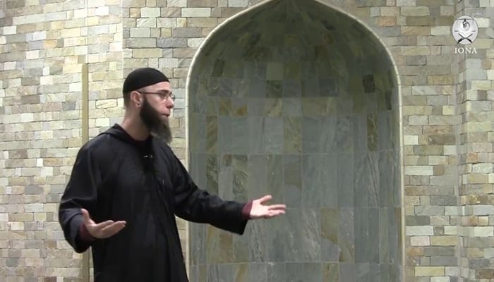 Ikhlas, Kecerdasan Orang Bertakwa, Keutamaan Akhlak Mulia