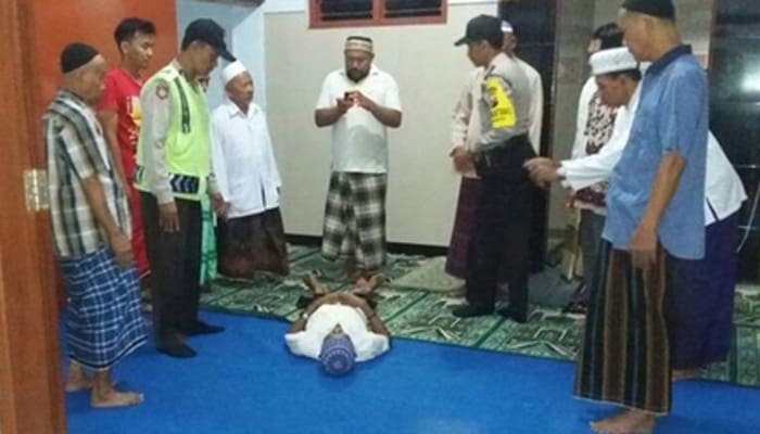 Usai jadi Imam Shalat Isya, Tak Lama Kakek Ini Meninggal Dunia 1 Asmui