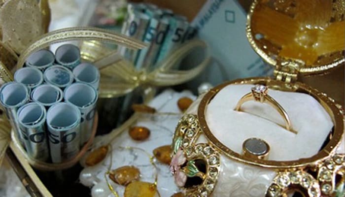 Sengketa Mas Kawin? 1 Sengketa Mas Kawin? 1 mas kawin