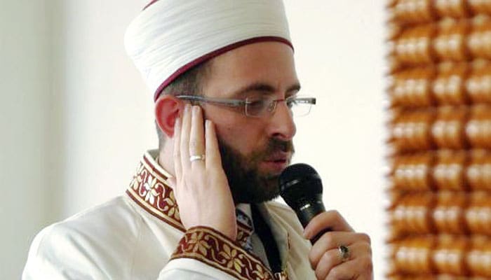 Saat Mendengar Adzan, Inilah 5 Amalan Utama yang Bisa Anda Lakukan 1 Saat Mendengar Adzan, Inilah 5 Amalan Utama yang Bisa Anda Lakukan 1 adzan