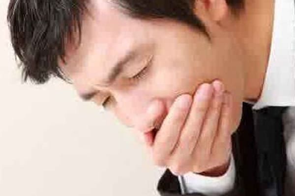 Menelan Ludah, Batalkah Puasa? 2 orang shalih