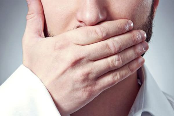 Menelan Sisa Makanan Ketika Puasa, Dibolehkan? 1 Menelan Sisa Makanan Pada Siang Ramadhan, Bagaimanakah Hukumnya?