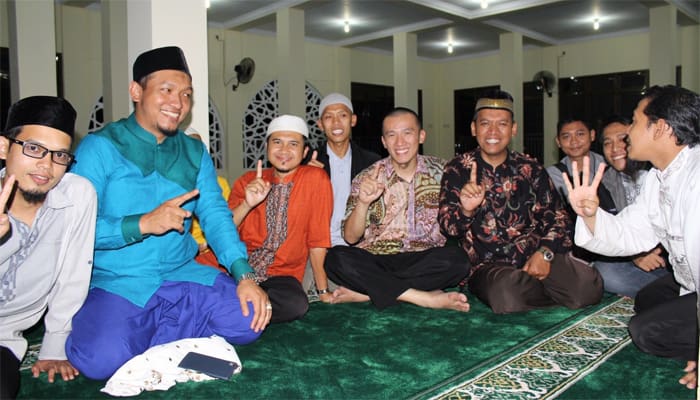 Adab dalam Perbedaan 1 Foto: Fanpage Mohammad Fauzil Adhim