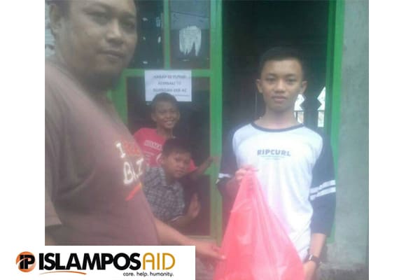 IslamposAid Berbagi Ta'jil di Masjid IJ-TIHAD, Barru 1