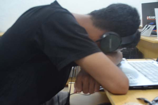 Perlu Diingat, Ini Bahayanya Mendengarkan Musik 1 Ilustrasi. Foto: Adam-Aldi/Islampos