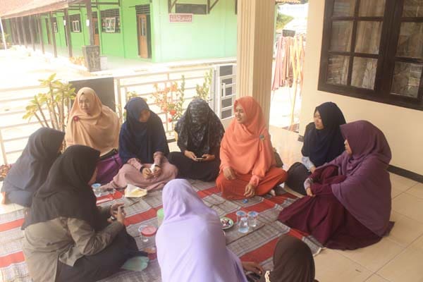 Teman, akhwat