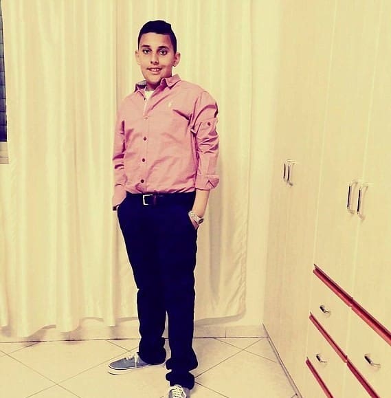 Kisah Muhamad, Anak yang Dijadikan Yatim dan Dibuat Buta oleh Zionis 1 Kisah Muhamad, Anak yang Dijadikan Yatim dan Dibuat Buta oleh Zionis 1