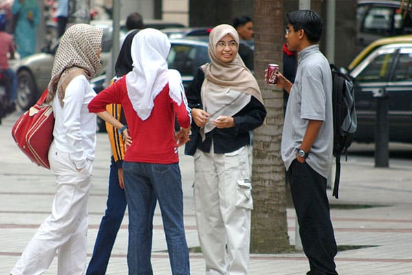 Survei MarkPlus: Selain BUMN, Lembaga Swasta Juga Menjadi Preferensi Gen Z dalam Berkarir 3 hijrah, gen z