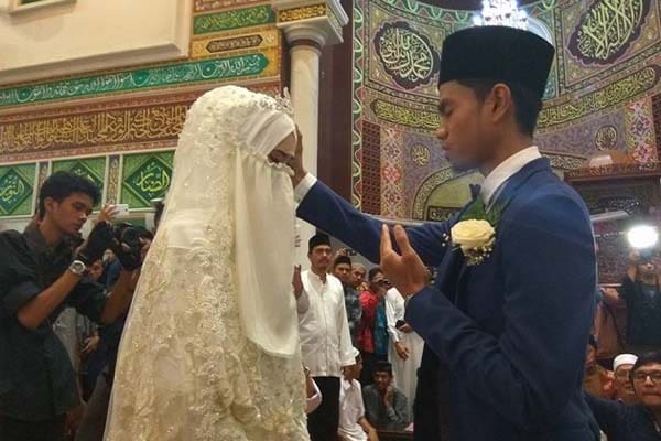 Muzammil Hasballah
