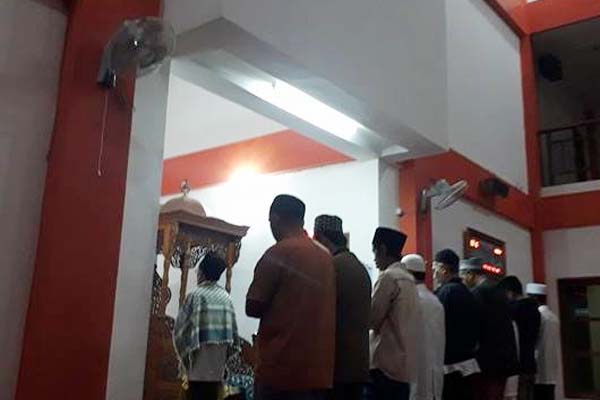 4 Keutamaan Tahajjud 2 Cara Hidup Sehat Ala Rasullulah Tahajjud Harus Tidur Dulu Keutamaan Shalat Tahajud, Shalat Tahajud, Ustadz Adi Hidayat, Keutamaan Tahajjud