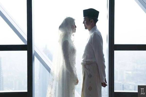 Laudya Cynthia Bella dan Engku Emran. Foto: Instagram @theleonardi