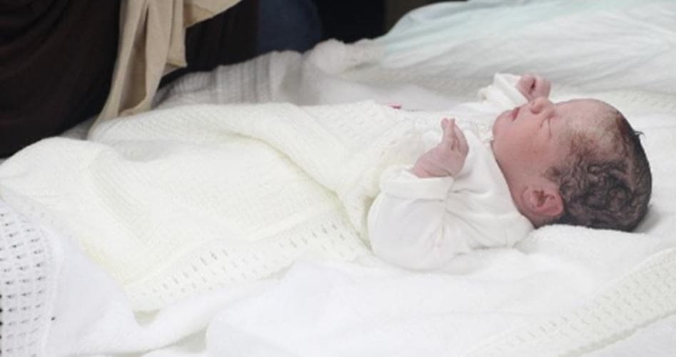 merawat ari-ari bayi