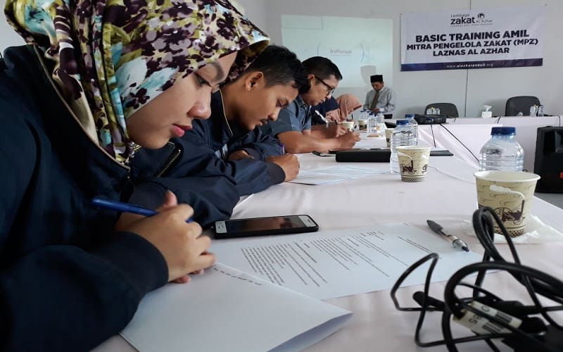 LAZ Al Azhar menggelar pelatihan Basic Training Amil Mitra Pengelola Zakat (MPZ) di gedung Dasamas Center, Bogor (17-18/01). Foto: Istimewa.