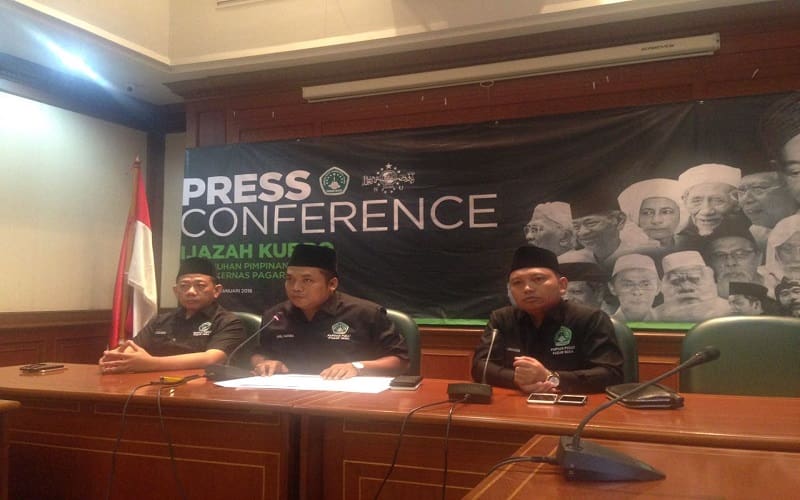 Ketum PP Pagar Nusa, Muchamad Nabil Haroen (tengah). Foto: Tommy/Islampos.