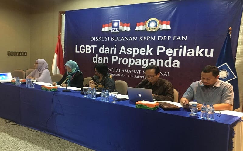 Diskusi Bulanan KPPN DPP PAN dengan Tema Bahaya LGBT dari Sisi Perilaku dan Propaganda di Kantor DPP PAN Jalan Senopati  Kebayoran Baru Jakarta Selatan Kamis (1/2). Foto: Rhio/Islampos