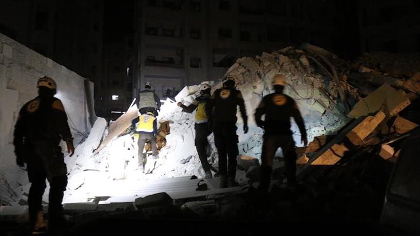 Masjid dan rumah sakit di Idlib jadi sasaran penghancuran. Foto: Anadolu