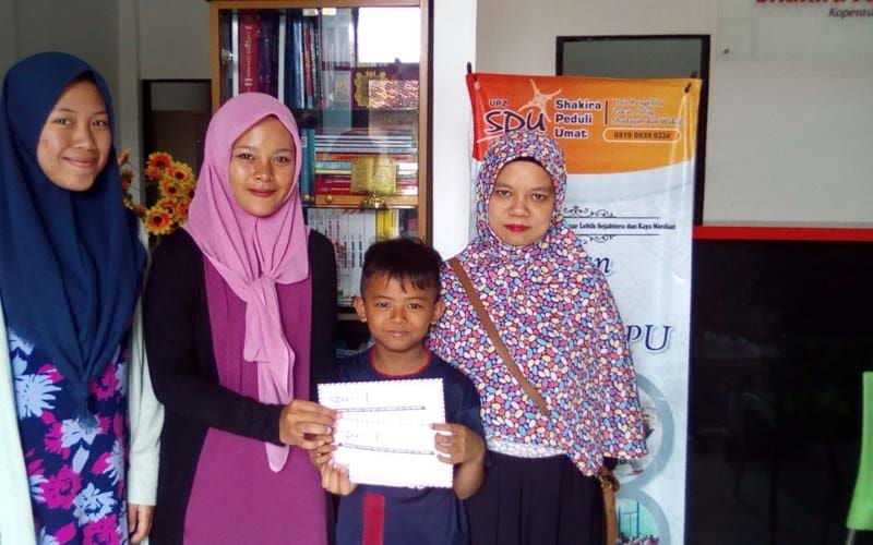 Zakat untuk Pendidikan Anak Yatim 2 Anak Yatim
