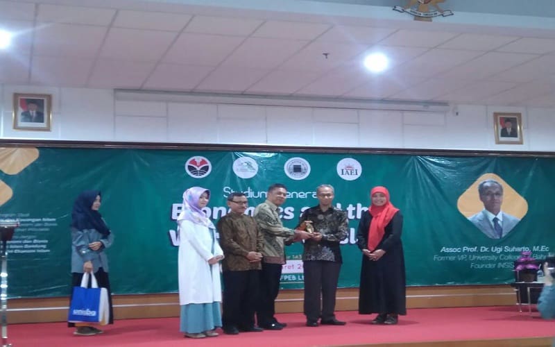 Seminar “Economis and the Worldview of Islam” di Universitas Pendidikan Indonesia, Bandung (3/3/2018). Foto: Vini Rizqi/Istimewa.