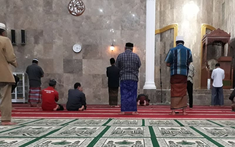 Mendoakan Orang Bersin saat Sedang Shalat