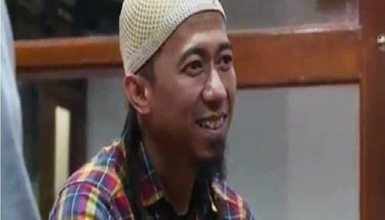 4 Musisi Indonesia yang Kini Berhijrah 4 4 Musisi Indonesia yang Kini Berhijrah 3