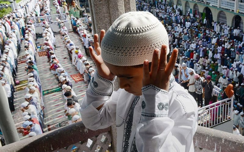 Bawa Anak Kecil ke Masjid