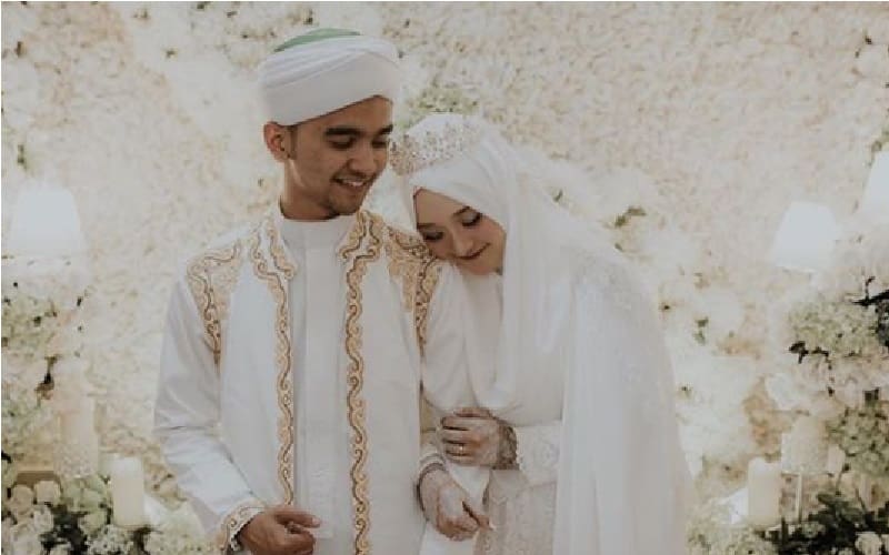 Bahagia dengan Satu Istri, satu istri