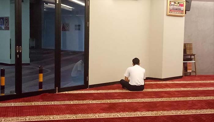 menghitung bilangan dzikir, najis