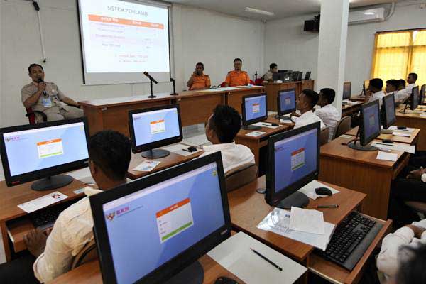 Pendaftaran CPNS Ditunda hingga 26 September 1