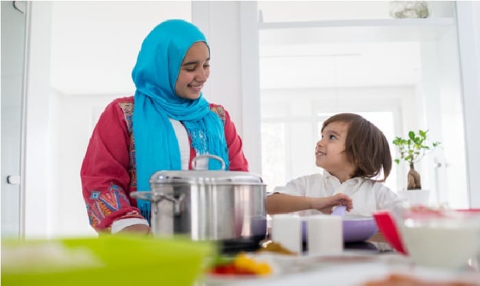 Bagaimana Membiasakan Anak Berpuasa? 1 Ilustrasi. Foto: freepik