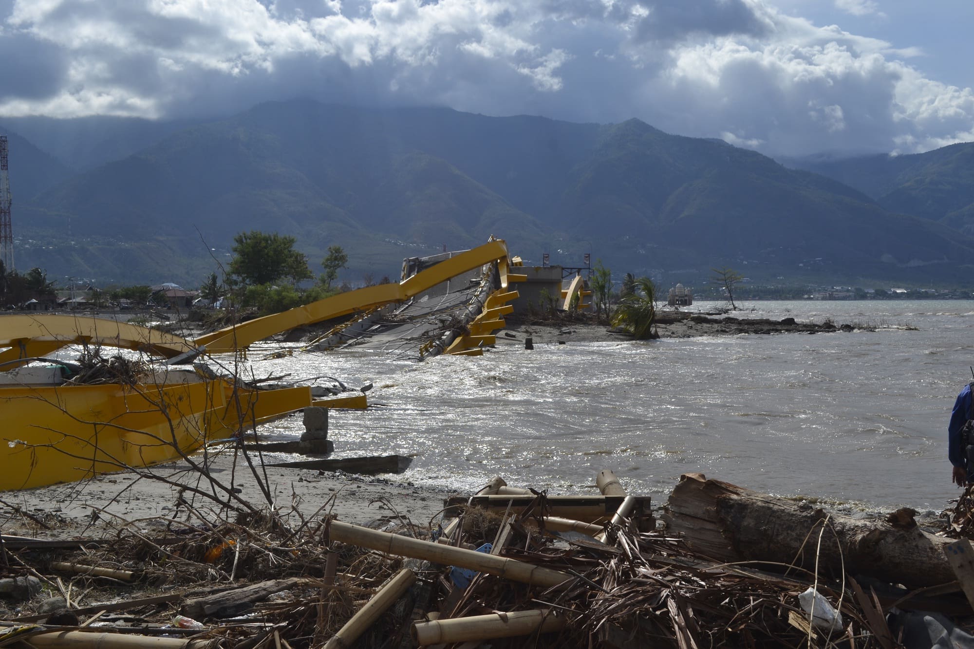 Begini Kondisi Terkini Palu Pasca Gempa 7,3 M dan Tsunami 1