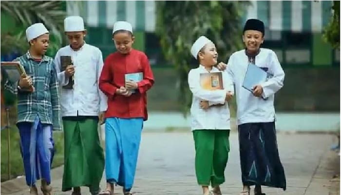 organisasi Islam, kota santri, Pesantren di Jawa Timur, santri, pondok pesantren