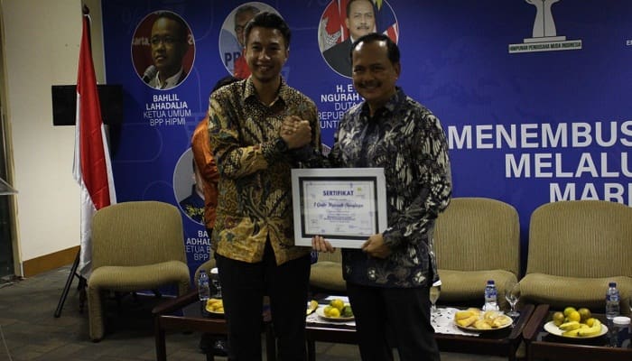 Dubes RI untuk Singapura, H. E I Gede Ngurah Swajaya bersama Ketua Bidang IX (Internasional) BPP HIPMI Bagas Adhadirgha. Foto: Istimewa