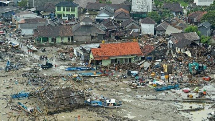 jumlah korban tsunami selat sunda