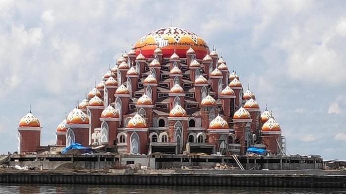 Masjid 99 Kubah. Foto: Detik