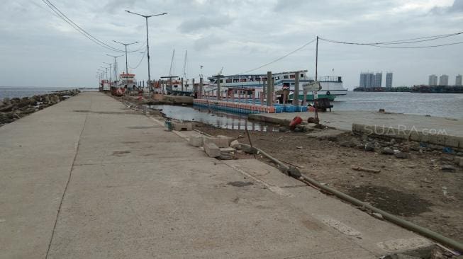 Takut Tsunami, Satu per Satu Wisatawan Batalkan Rencana Tahun Baruan di Pulau Seribu 1 Pelabuhan Muara Angke. Foto: Suara