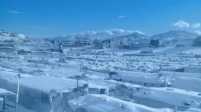 Kamp pengungsi Arsal Syria di Lebanon tertutup salju setelah Storm Norma. Foto: Alarabiya