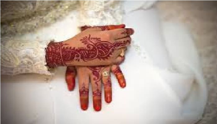 Muslimah, Ini 7 Tips Menghapus Henna dengan Cepat 1 Ilustrasi. Foto: Shaista Gohir