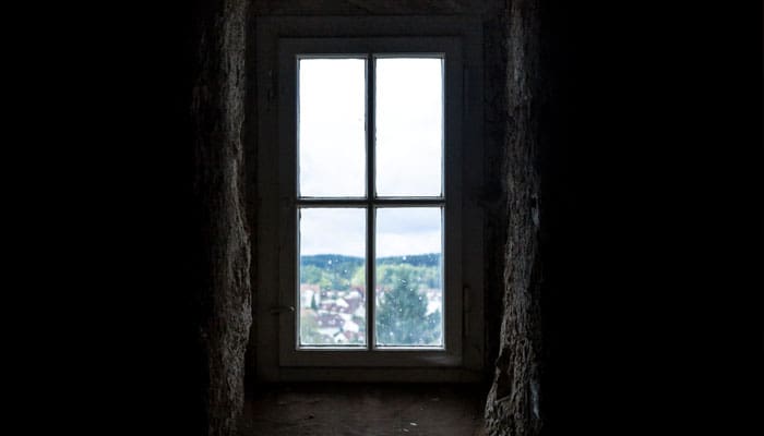 Metode Pendidikan yang Tinggi, Tampakkan Bentuk Hukuman dalam Keluarga 1 istri dan anak abu bakar