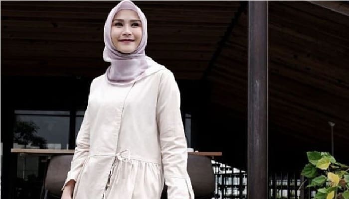 Inilah Sederet Artis yang Terjun ke Dunia Fashion Muslim 4 Inilah Sederet Artis yang Terjun ke Dunia Fashion Muslim 3 fashion muslim