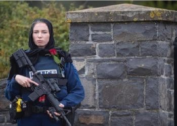 Foto Polisi Wanita Selandia Baru Ini Viral, Ini Alasannya 3 Foto: Instagram Alden Williams