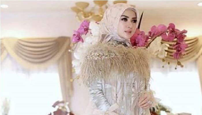 Christine Hakim: Keluarga Reino-Syahrini Sama-sama Menyantuni Anak Yatim 1 Foto: Syahreino11.11