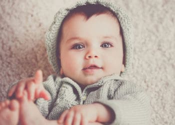 cara membersihkan air kencing anak kecil