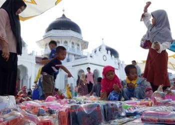 Hukum Berjualan di Halaman Masjid
