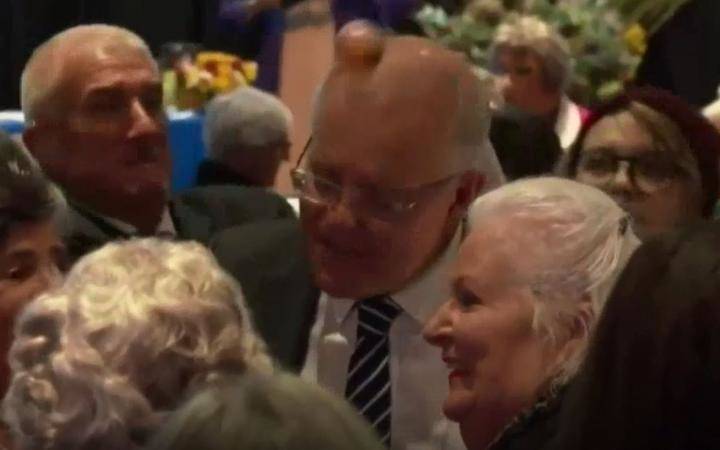 PM Australia Dilempari Telur, yang Jatuh Wanita Tua 1 Perdana Menteri Australia Scott Morrison dilempar telur. Foto: Radio NZ