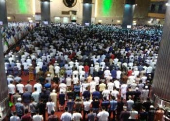 hari pertama shalat tarawih,