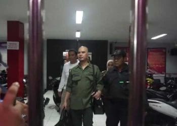 Ahmad Dhani saat keluar Rutan Medaeng. Foto: detik