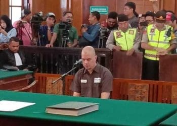 Ahmad Dhani jalani sidang vonis. Foto: Detik